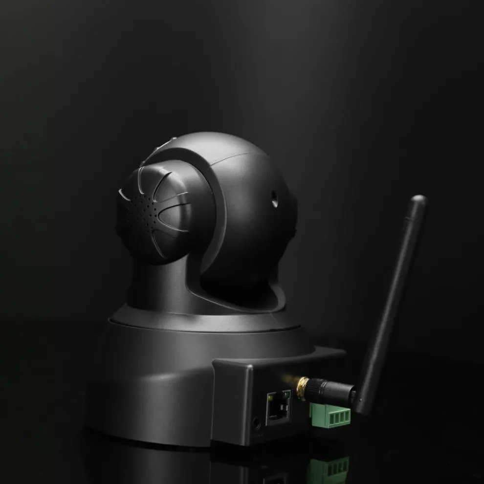 HD Wireless IP Camera System - Remote Control, Motion Detection, Wi-Fi