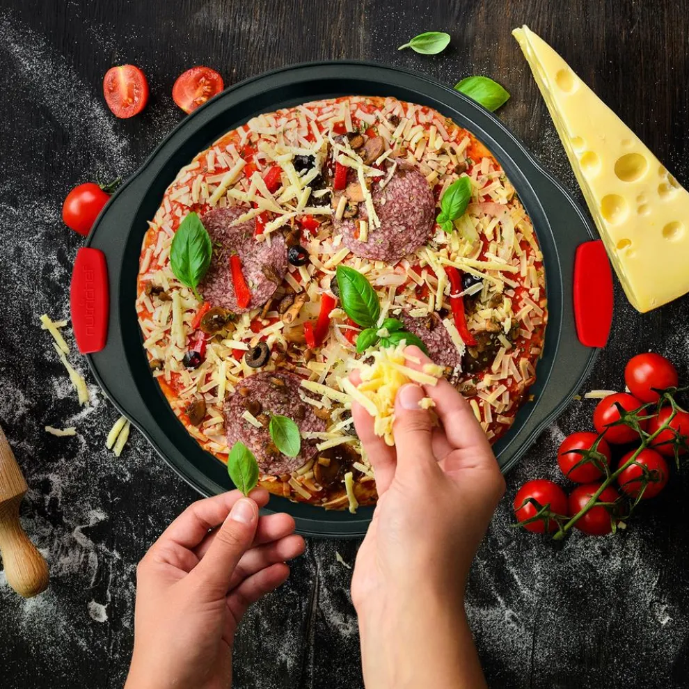 8-Piece Nonstick Bakeware Set, Carbon Steel, Red Silicone Handles